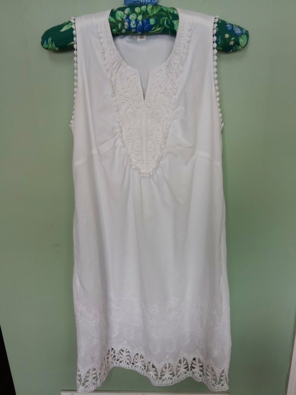 Cato White Sleeveless Embroidered Shift Dress